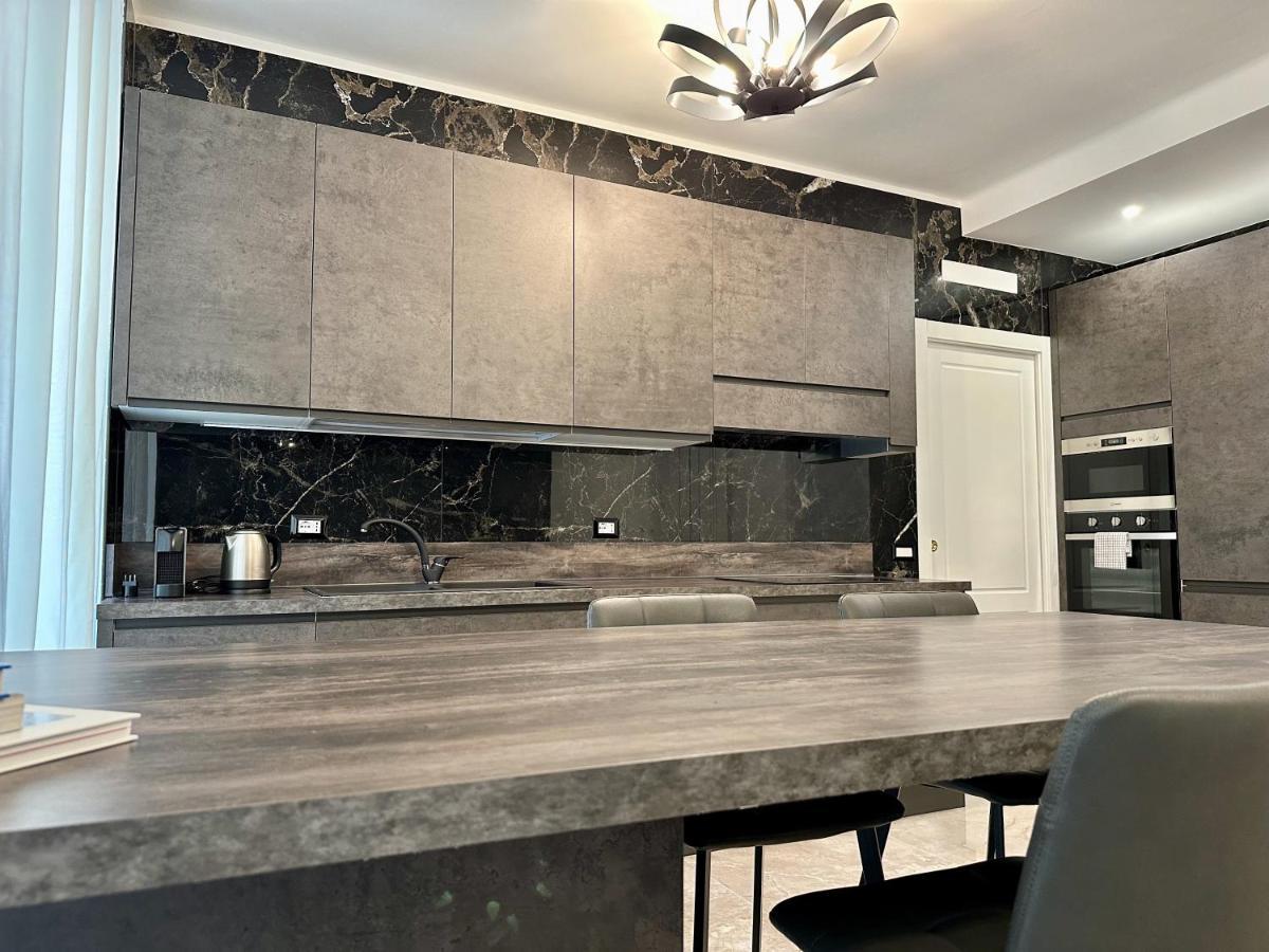 Magic Place Bergamo! Classy Apartment In The Heart Of The City Eksteriør billede