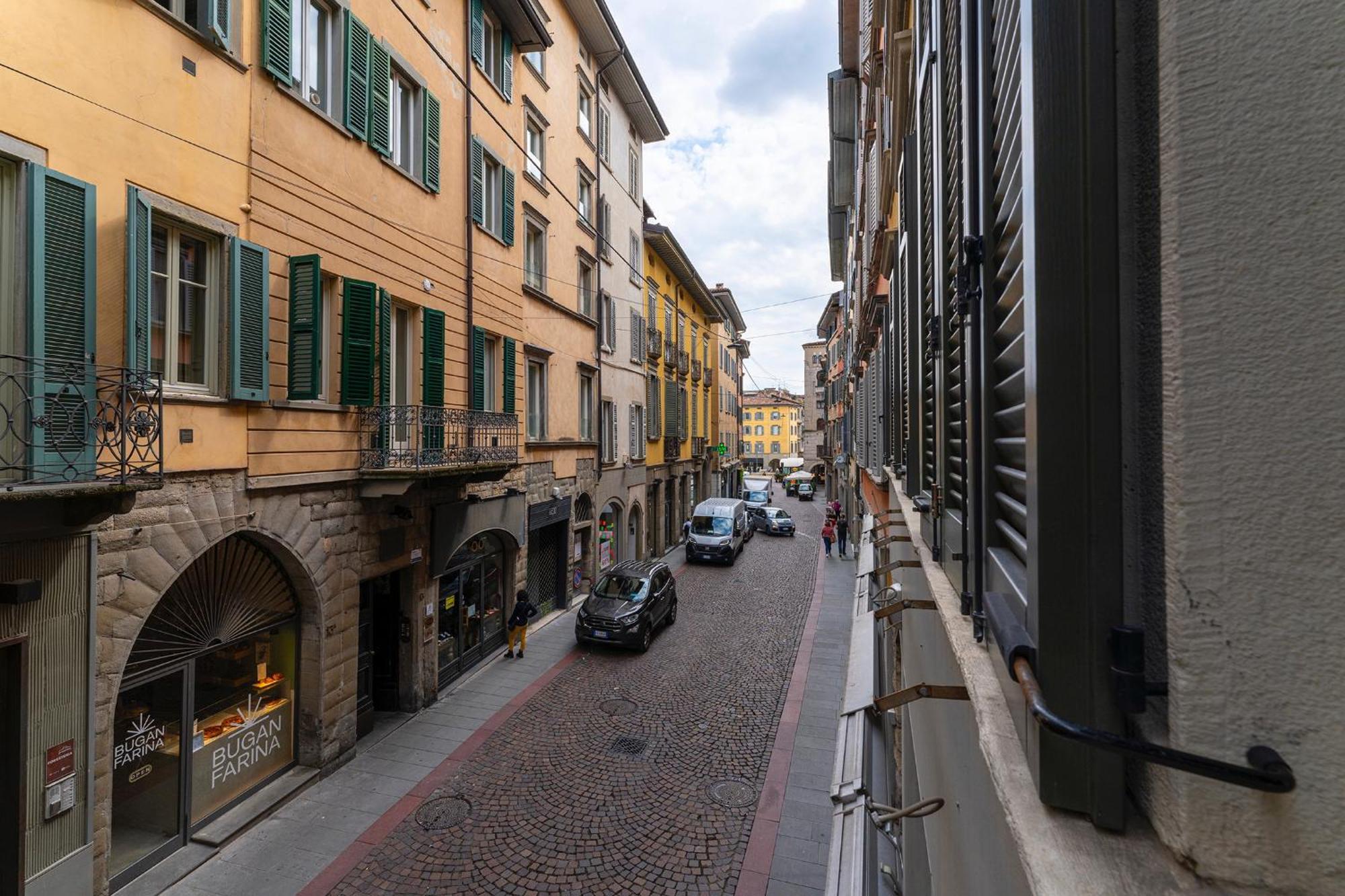 Magic Place Bergamo! Classy Apartment In The Heart Of The City Eksteriør billede