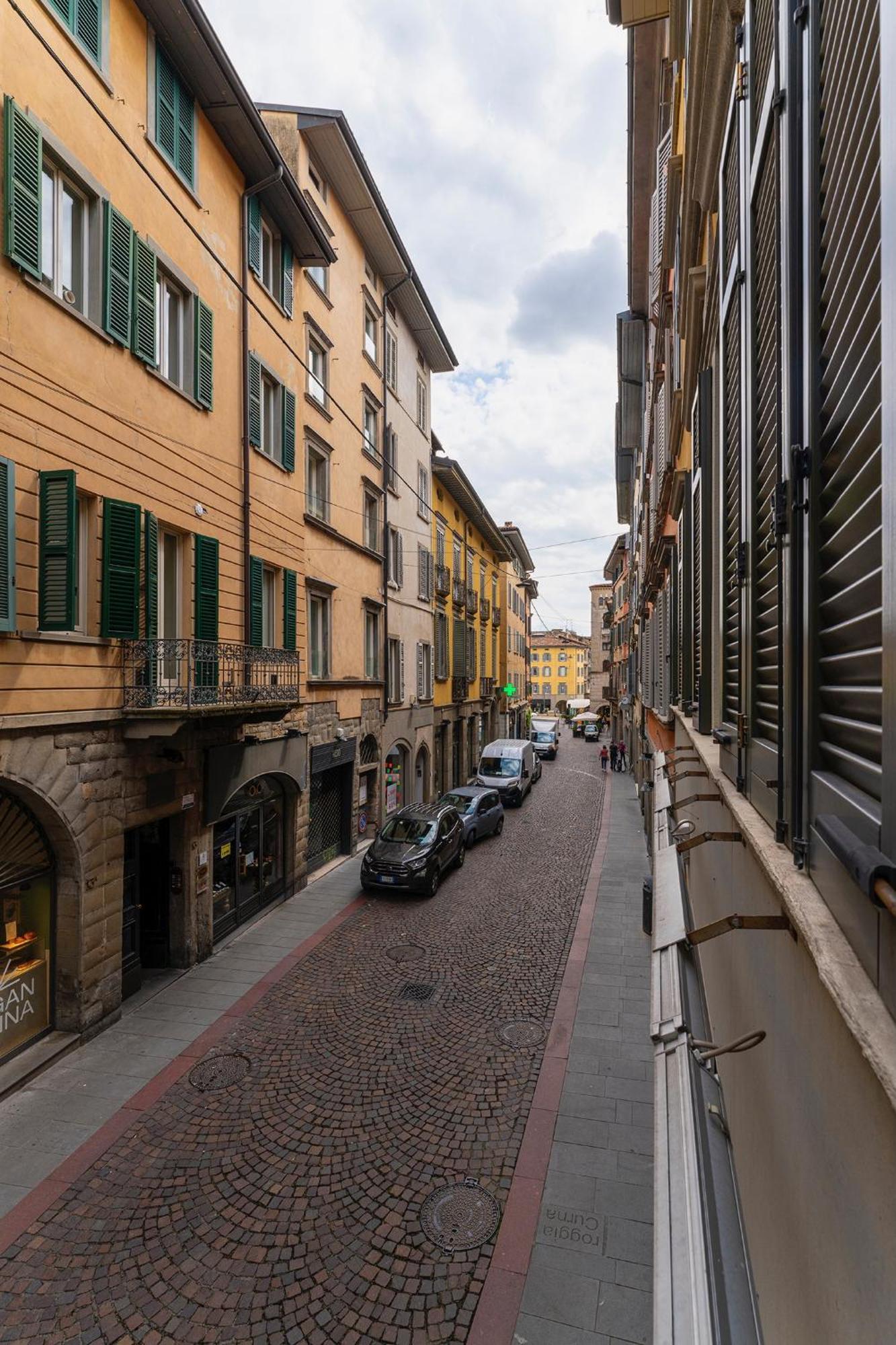 Magic Place Bergamo! Classy Apartment In The Heart Of The City Eksteriør billede